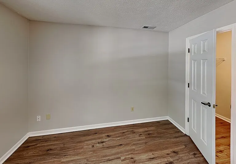 5985 Sycamore Forge Ln — Photo 9