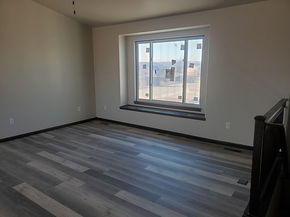 5th image of 519 Ziebach St