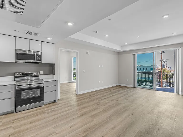 825 Coronado-Building — Photo 68
