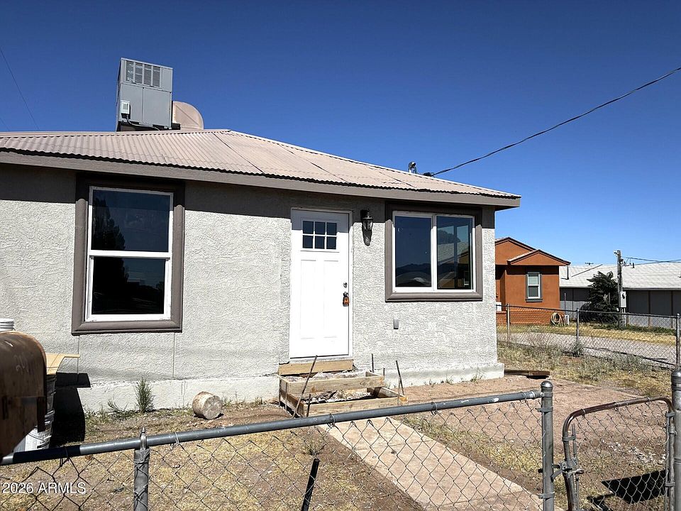 1st image of 208 N CLEVELAND Avenue