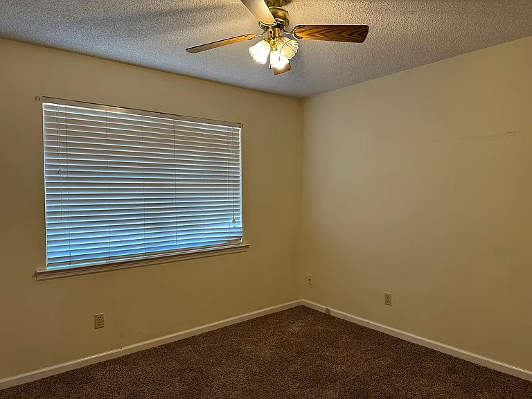 1460 Flo Zechman Dr — Photo 8