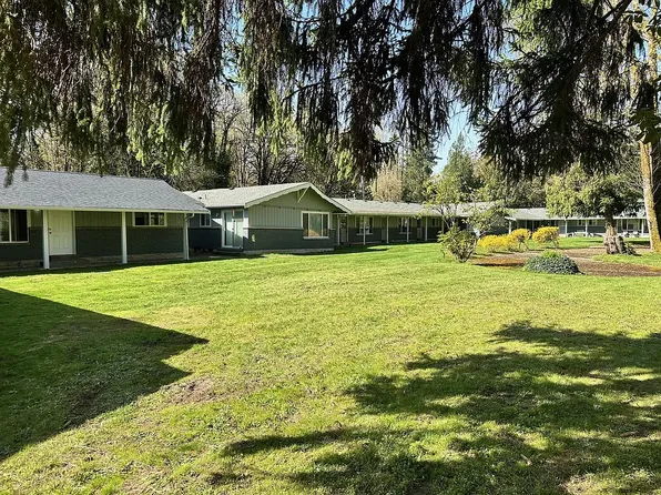 Riverside Manor