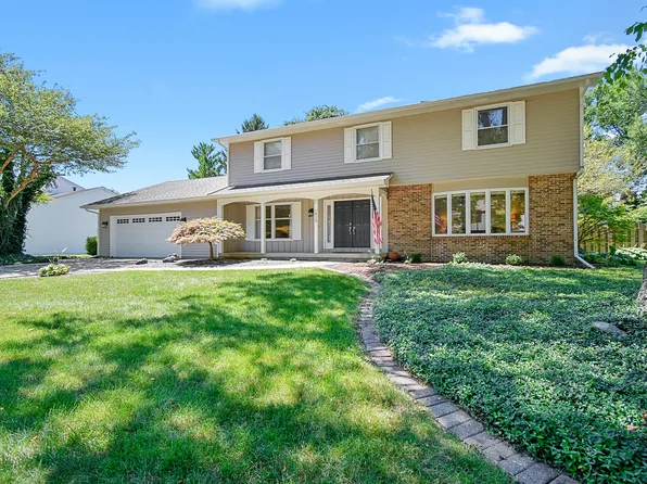 1913 Woodfield Rd, Champaign, IL 61822