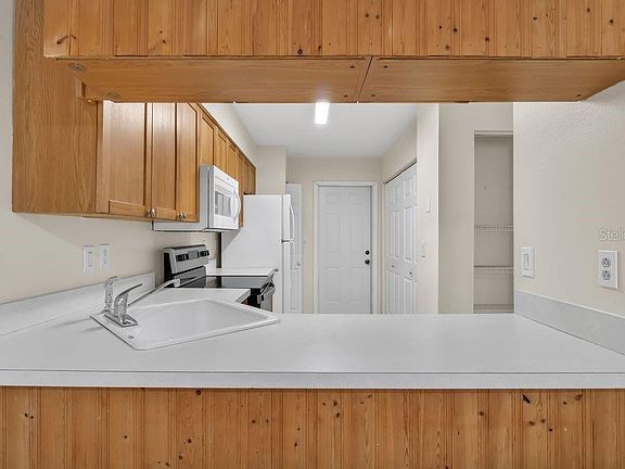 5th image of 3126 Enclave Ct