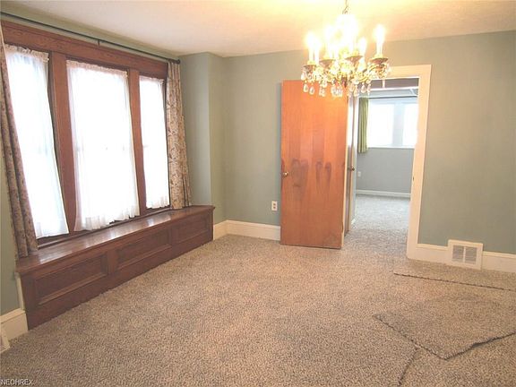 3rd image of 14603 Clifton Blvd