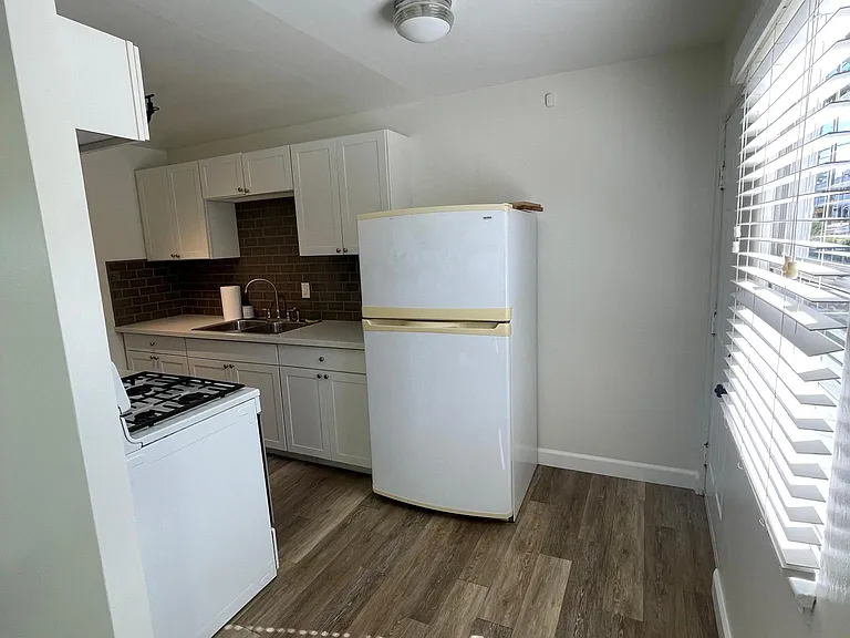 520 Palm Dr #520 — Photo 8