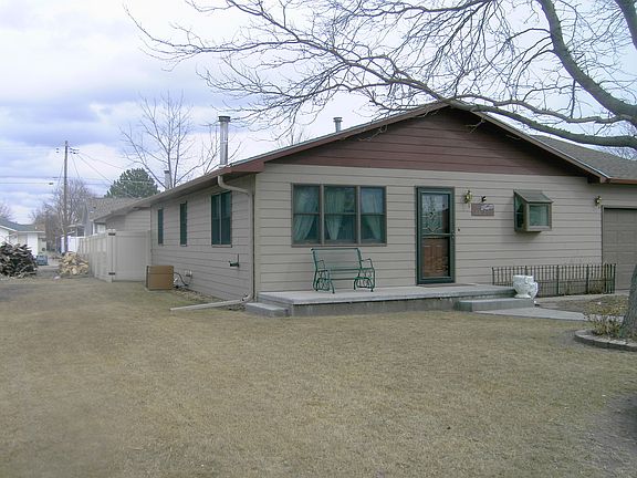 3rd image of 811 S McCabe Ave