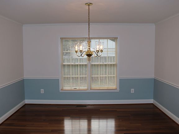 5th image of 1734 Gilson St
