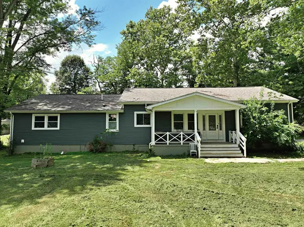 1501 Fox Run Dr, Washington, IN 47501