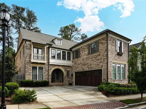 1811 Kent Ave, Dunwoody, GA 30338