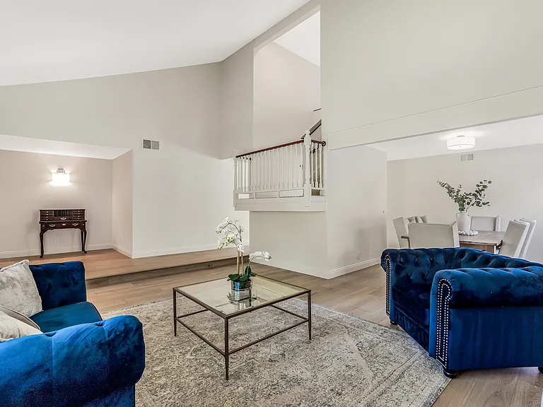 263 Fox Hills Dr — Photo 4