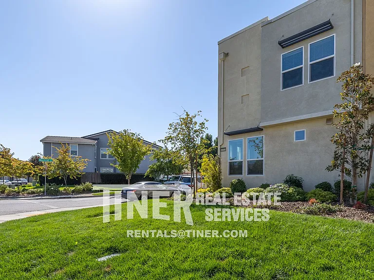 4152 Rotor Ln — Photo 36