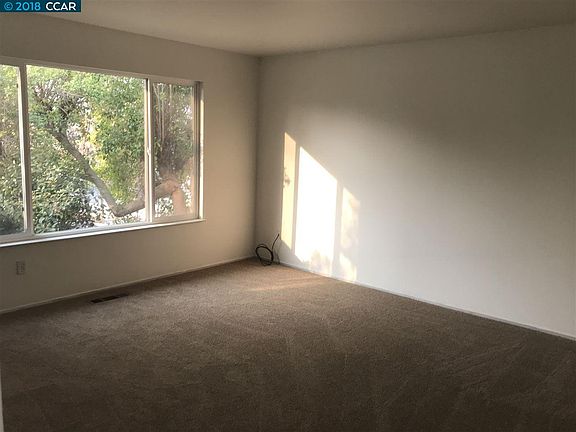 3rd image of 27 San Carlos Pl