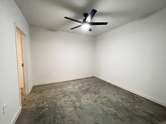 5th image of 193 S Saint Andrews St #20