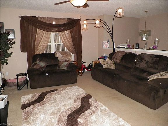 3rd image of 502 Twin Valley Dr