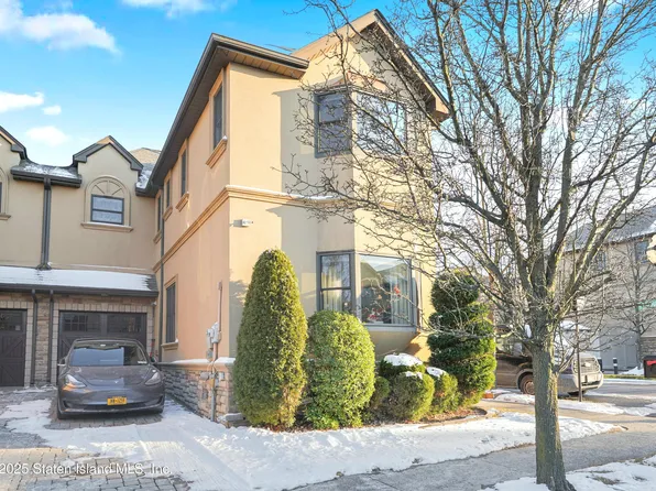 30 Dockside Ln, Staten Island, NY 10308