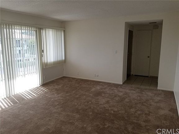 3rd image of 1308 W 9th St APT 7
