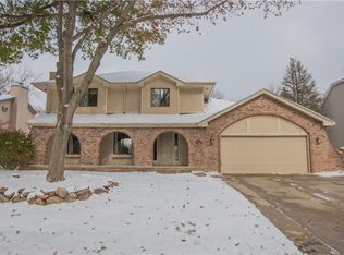 9163 Lincoln Ave, Clive, IA 50325