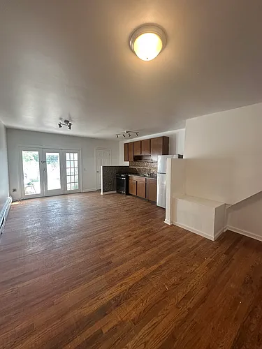135 Eaton Pl #1 Photo 1