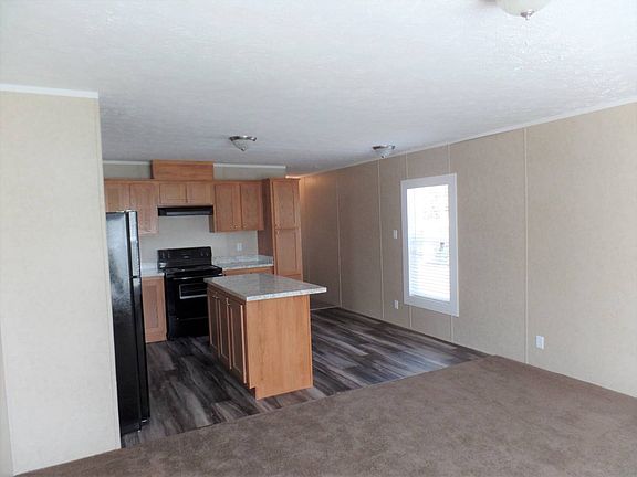 2nd image of 390 Blue Dolphin Ln