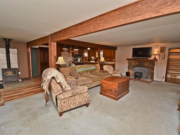 2nd image of 316 Goldfinch Pl