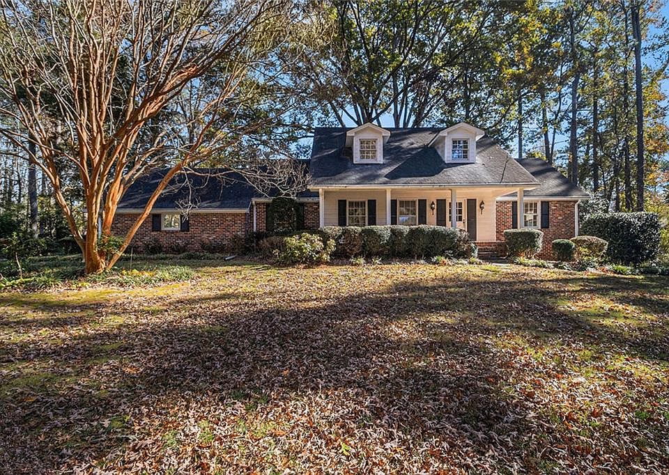 1st image of 2437 Cardinal Way