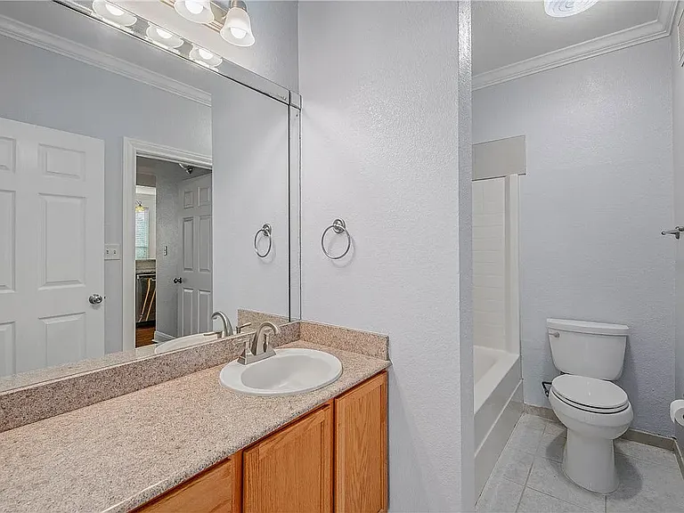 801 Luther St W #106 — Photo 6