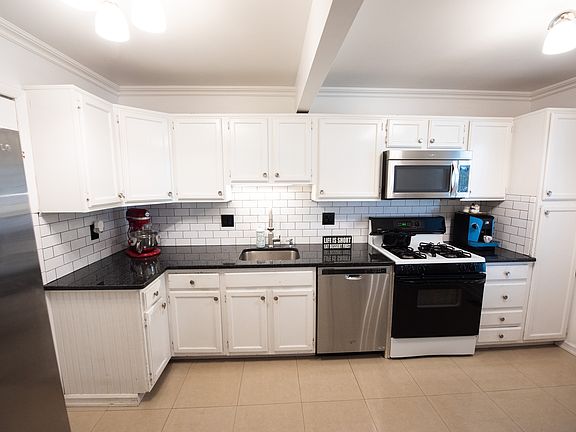 3rd image of 211 Carrollwood Dr