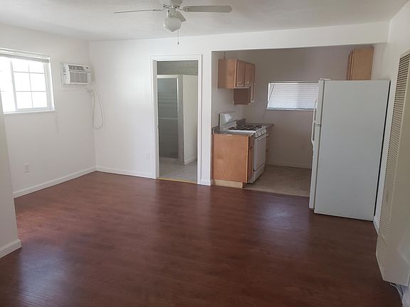4th image of 524 Solano St APT 5