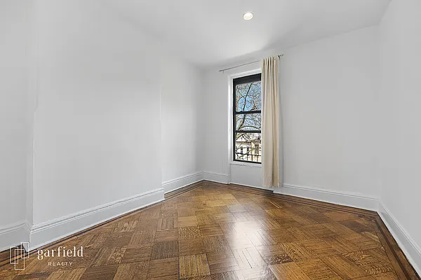 Rented by Garfield Realty  | media 3