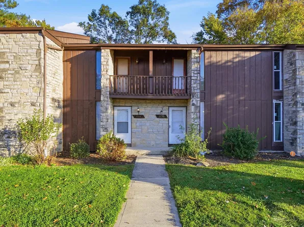 2796 Stonehenge Dr, Columbus, OH 43224