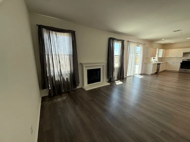 2917 La Calle Audaz Ave — Photo 5