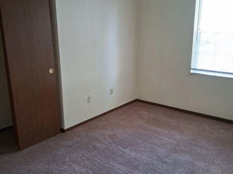 1331 Trade Sq W — Photo 7