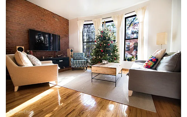 Rented by Douglas Elliman | media 14