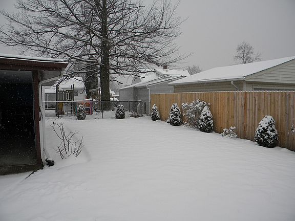 2nd image of 15335 Darke Blvd
