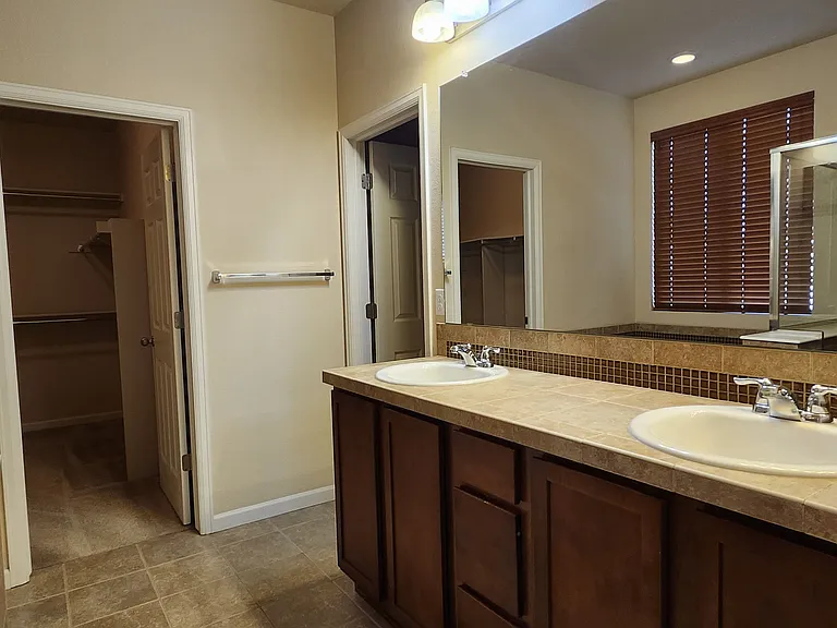 5024 S Cole Ct — Photo 11