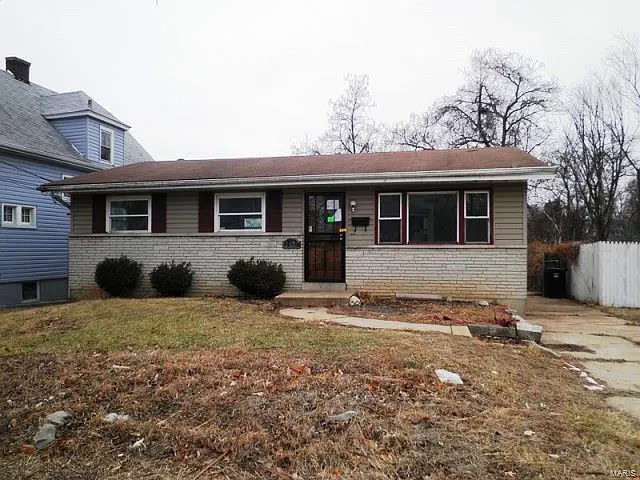 2631 Lyndhurst Ave photo 1