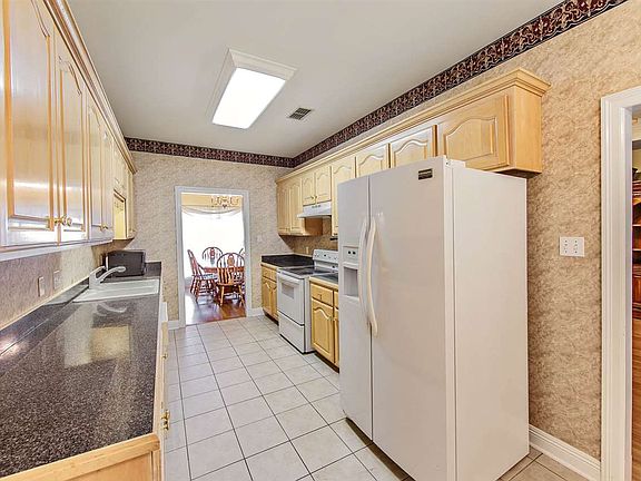 5th image of 1810 Harvest Dr