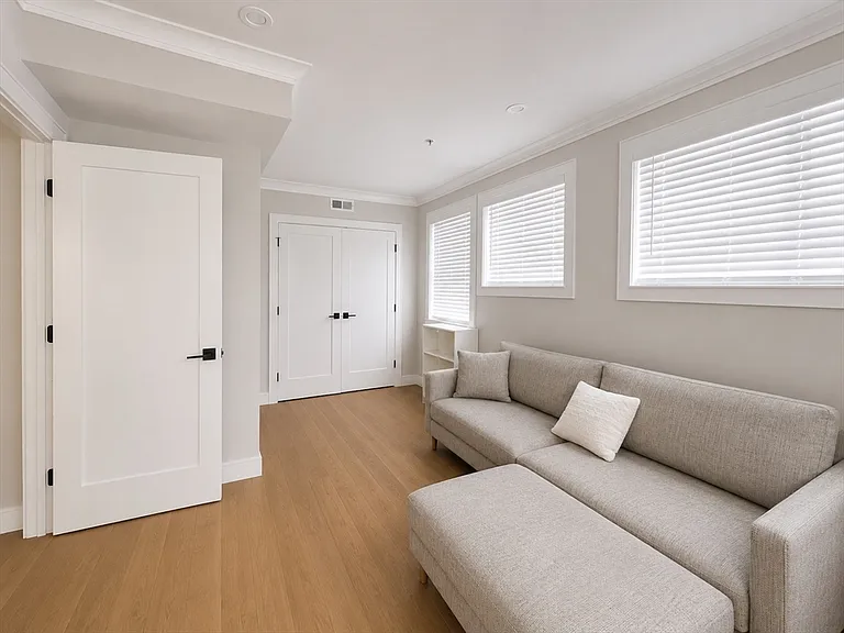 13 Greylock Rd #3A — Photo 4
