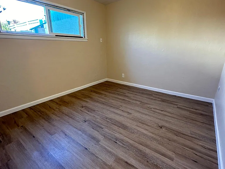 1125 Monterey Ave #5 — Photo 8