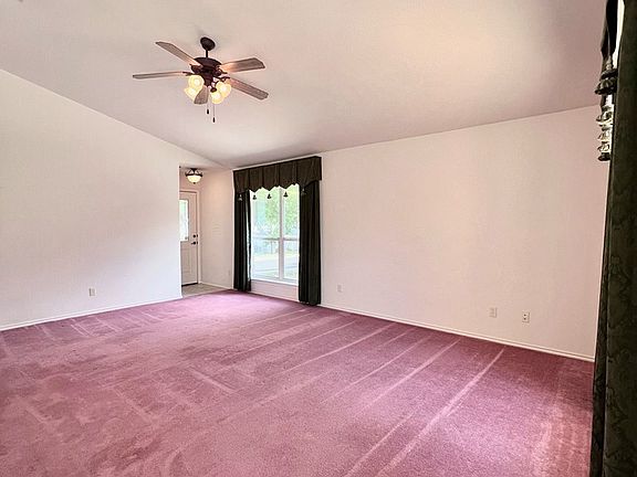 3rd image of 458 Vicksburg Ave