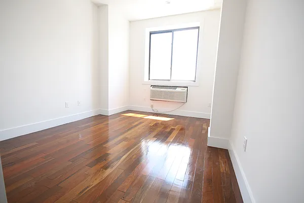 Rented by Makover Group Inc | media 29