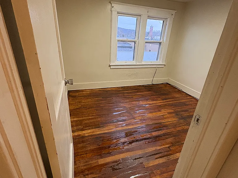 97 Broad Ave #3 — Photo 18