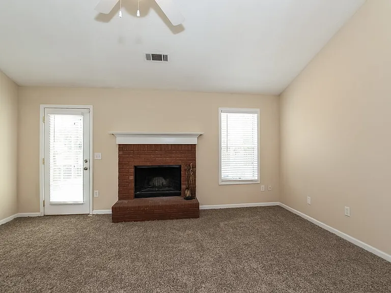 4171 Edenbrooke Cir — Photo 3