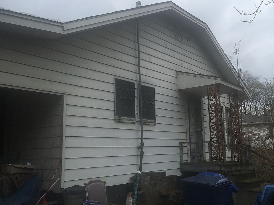 2nd image of 631 Lear Ave