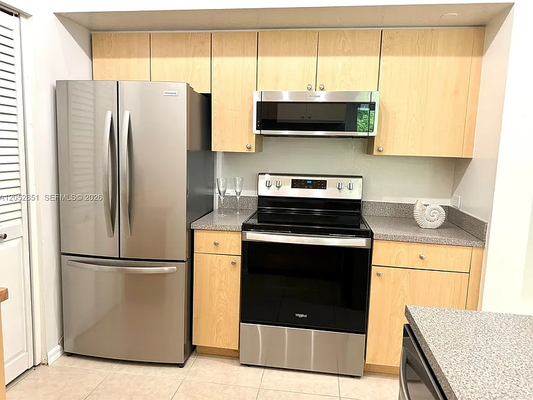 1020 Villa Ln #1020 — Photo 7