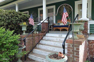 1st image of 113 W 2nd St S