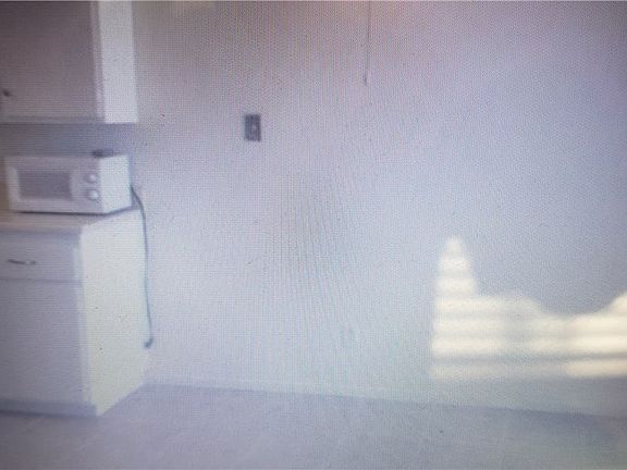 3rd image of 1515 Border Ave APT H