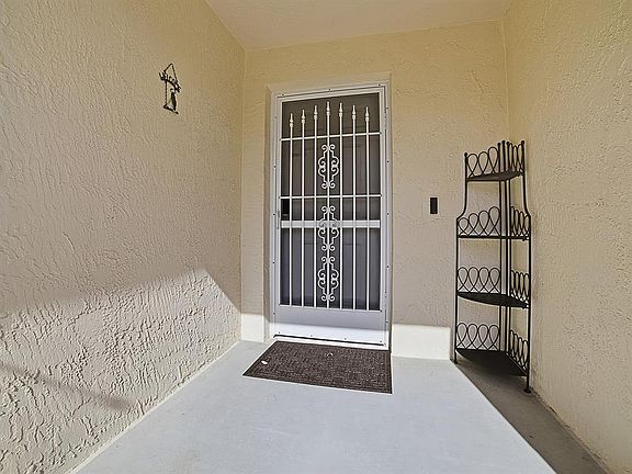 2nd image of 1202 Fernando Ln