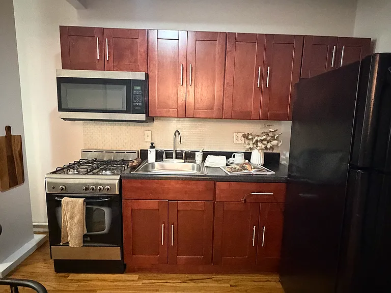 112 Lincoln Ave #111 — Photo 4